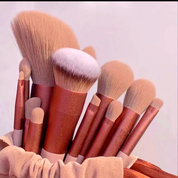 Southern Charm Boutique Other - SOLD OUT Professional Make up Brushes.